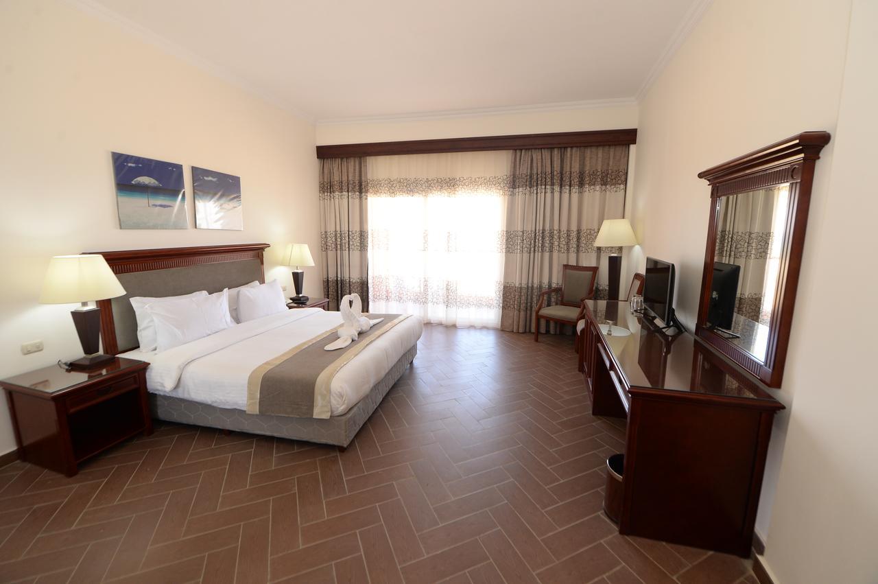 Savanna Empire Spa & Resort Ataqah Екстер'єр фото